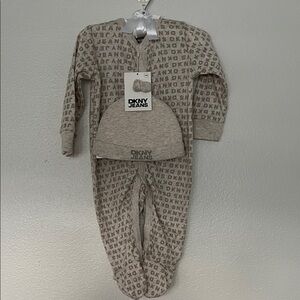 NWT DKNY Jeans Beige Oatmeal Baby Footie with Hat sz 6-9 months